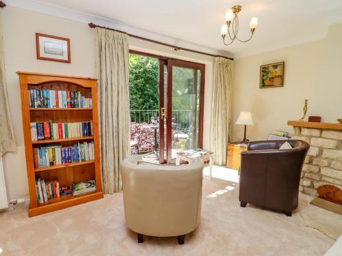 13 Bowbridge Lock - image 8