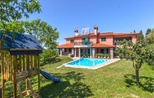 Awesome Apartment In Portoroz With 3 Bedrooms, Sauna And Wifi