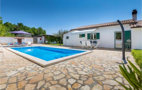 Beautiful Home In Pula With Outdoor Swimming Pool