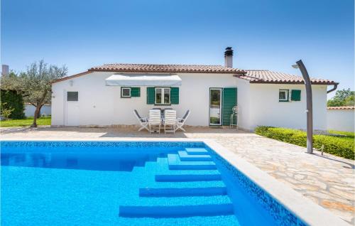 Beautiful Home In Pula With Outdoor Swimming Pool