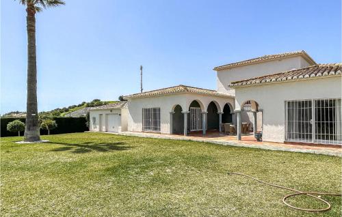 Six-Bedroom Holiday Home in Las Lagunas de Mijas Mijas 