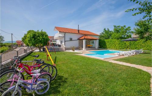 Gorgeous Home In Vinjani Donji With Heated Swimming Pool