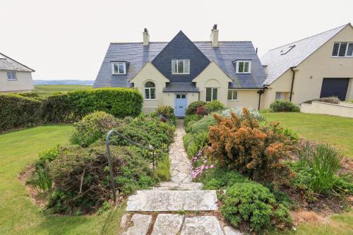 Links Cottage - main image