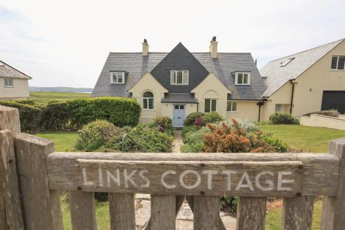 Links Cottage - image 10