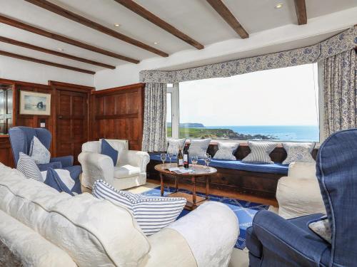 Links Cottage - image 9