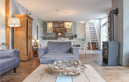 Beautiful home in Bruinisse w/ Sauna WiFi and 2 Bedrooms - image 3