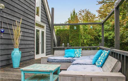 Beautiful home in Bruinisse w/ Sauna WiFi and 2 Bedrooms - image 10