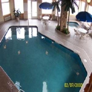 Ameristay Inn & Suites - image 6