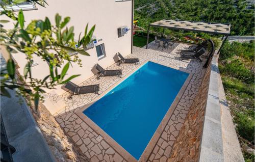 Beautiful Home In Modric With Private Swimming Pool, Can Be Inside Or Outside