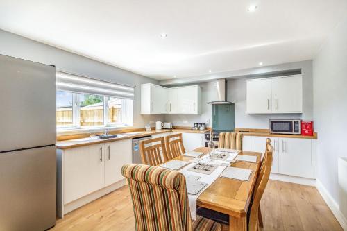2 Stanley Villas - image 13