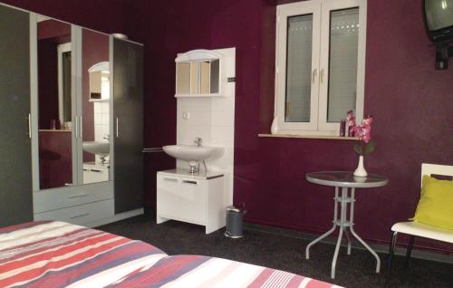 Three-Bedroom Apartment in Medebach - image 7