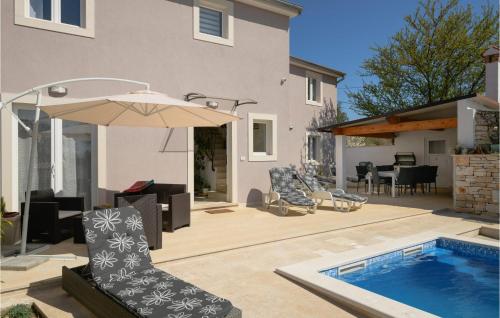 Pet Friendly Home In Fradelani With Outdoor Swimming Pool