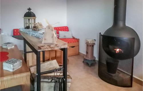 Stunning Home In La Salvetat-sur-agout With Wifi