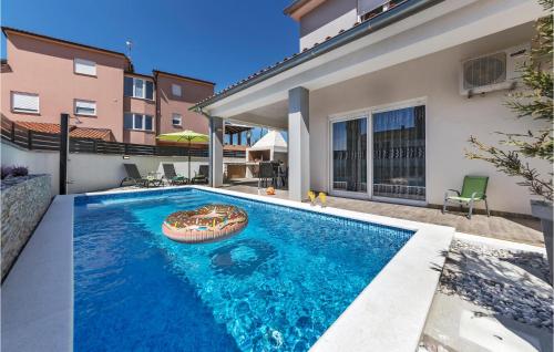 Beautiful Home In Skatari With Outdoor Swimming Pool