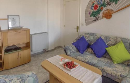 Two-Bedroom Apartment in Denia - image 2