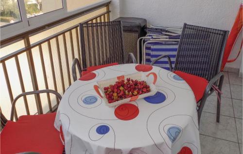 Two-Bedroom Apartment in Denia - image 8