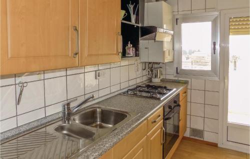 Two-Bedroom Apartment in Denia - image 10