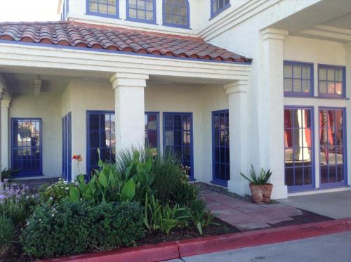 Motel 6 Hemet, CA - 숙소 외관
