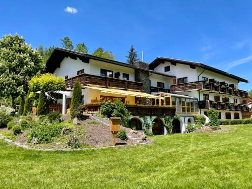 Gasthof Pension Fischerstüberl - Hotel - Blaibach