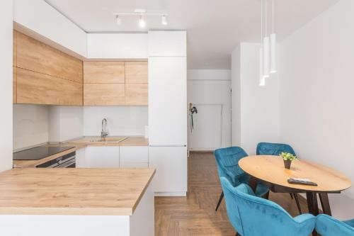 ห้องครัว, Простора квартира Віп на вулиці Під Голоском 15 Б in โฮลอสโก