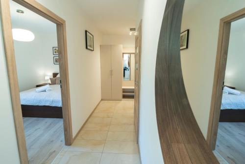 Holiday Family - W Dolinie Szczęścia apartamentowiec Bawaria, Sklářská Poruba (fotografie 9)