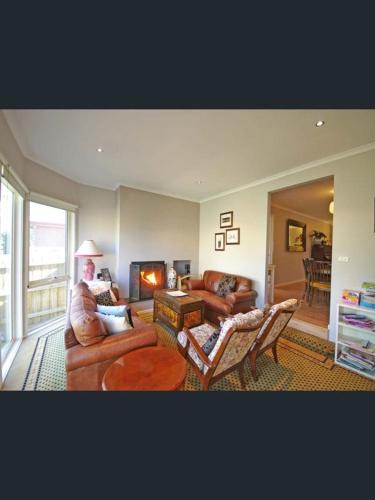 ravenhill house photo