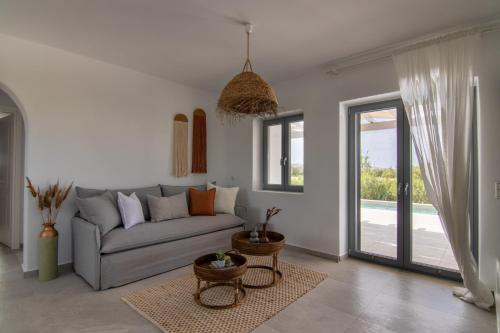 Isalos Villas with private pool, sleeps 4