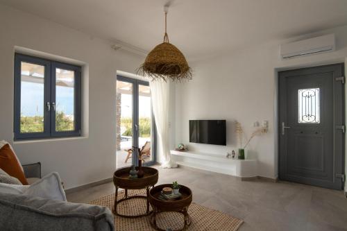 Isalos Villas with private pool, sleeps 4