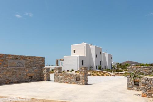 Isalos Villas with private pool, sleeps 4