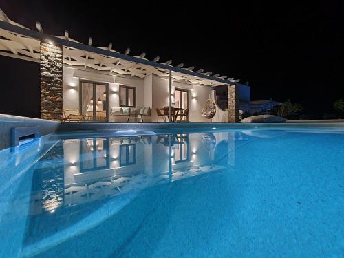 Isalos Villas with private pool, sleeps 4