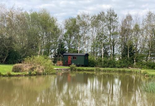 Heywood Glamping - Accommodation - Ormskirk