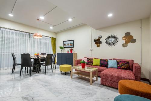 At FOUR-6 Bed, CITY CENTER, Nana BTS, MBK, Central World, Siam, Bangkok (Foto 3)