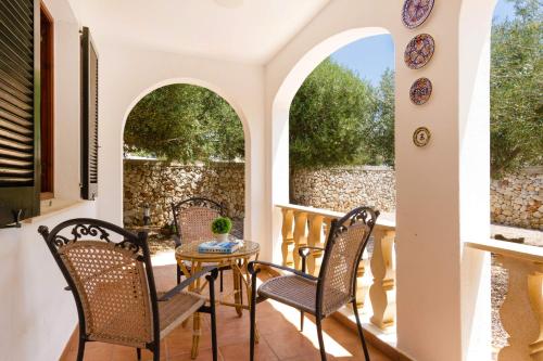 Three-Bedroom Villa image 8