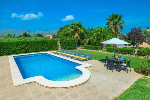 Villa Corralet by Villa Plus 3