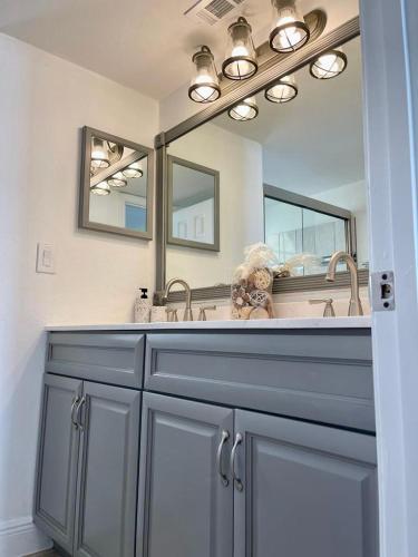 Grand Deluxe 3BD Condo Apartment near Disney # 11 - image 7