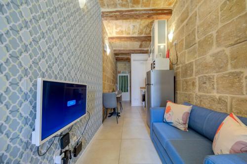 Studio Apartment image 6