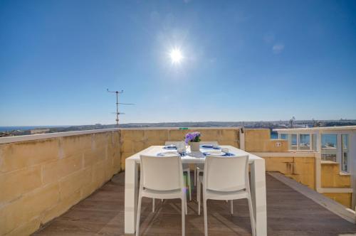 Apartment with Sea View image 10