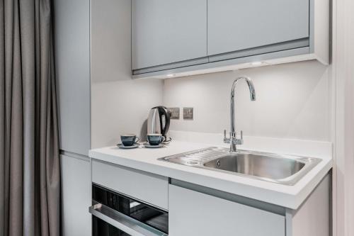Regent Hotel - image 12