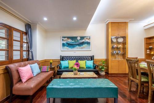 AT NANA-5Bed, CITY CENTER, Nana BTS, MBK, Central World, Siam, Bangkok (photo 3)