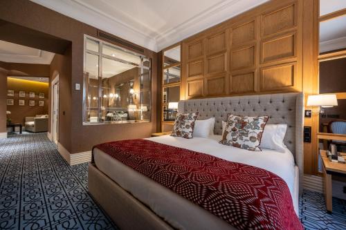 room detail thumbnail 1