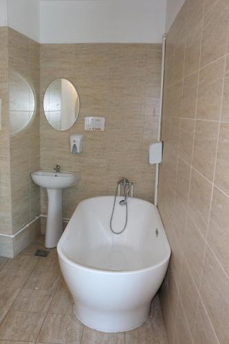 Hotel Funnytime - image 7