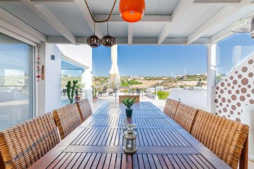 WhiteBlue Spa Villa, By IdealStay Experience in Iraklio