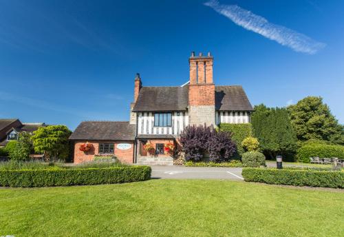 The Moat House - image 5