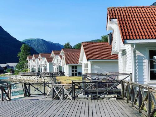 Skjolden Resort, Ardal