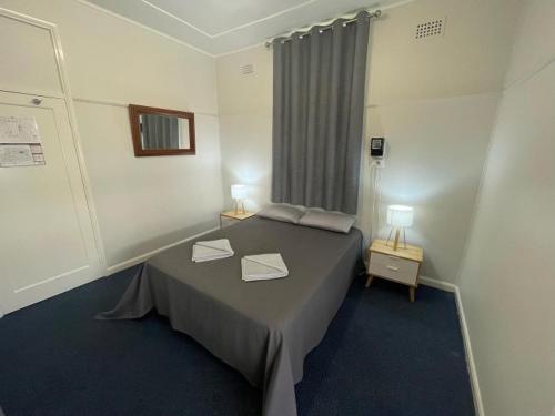 B&B Walgett - The Pink House - Bed and Breakfast Walgett