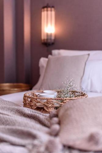 CANDIL SUITE Origen