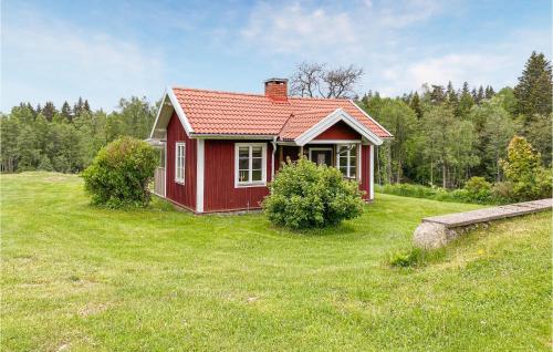 . Stunning Home In Tranhult With Kitchen