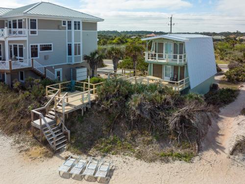 Oasis Beach House, 2 Bedrooms, Sleeps 6, Beach Front, HDTV, WiFi