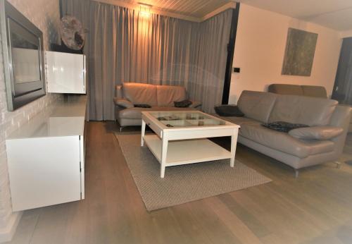Villa Georges met tuin en sauna in Koksijde