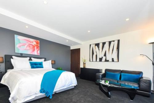 Lovely Apartment- Amazing Lake & Mountain Views 4